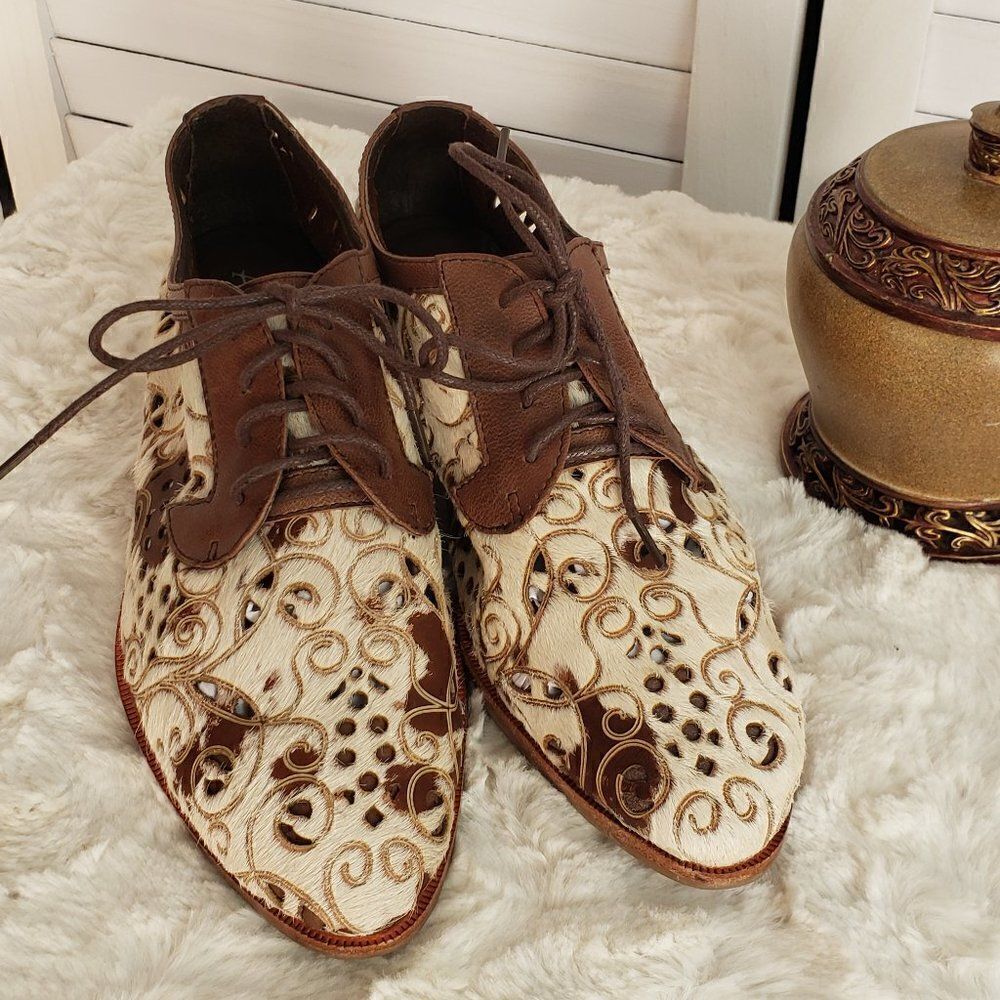 Antelope Cowhide Embroidered Lace Up Oxfords Size 38